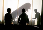 Schatten Krokodil und Kinder
